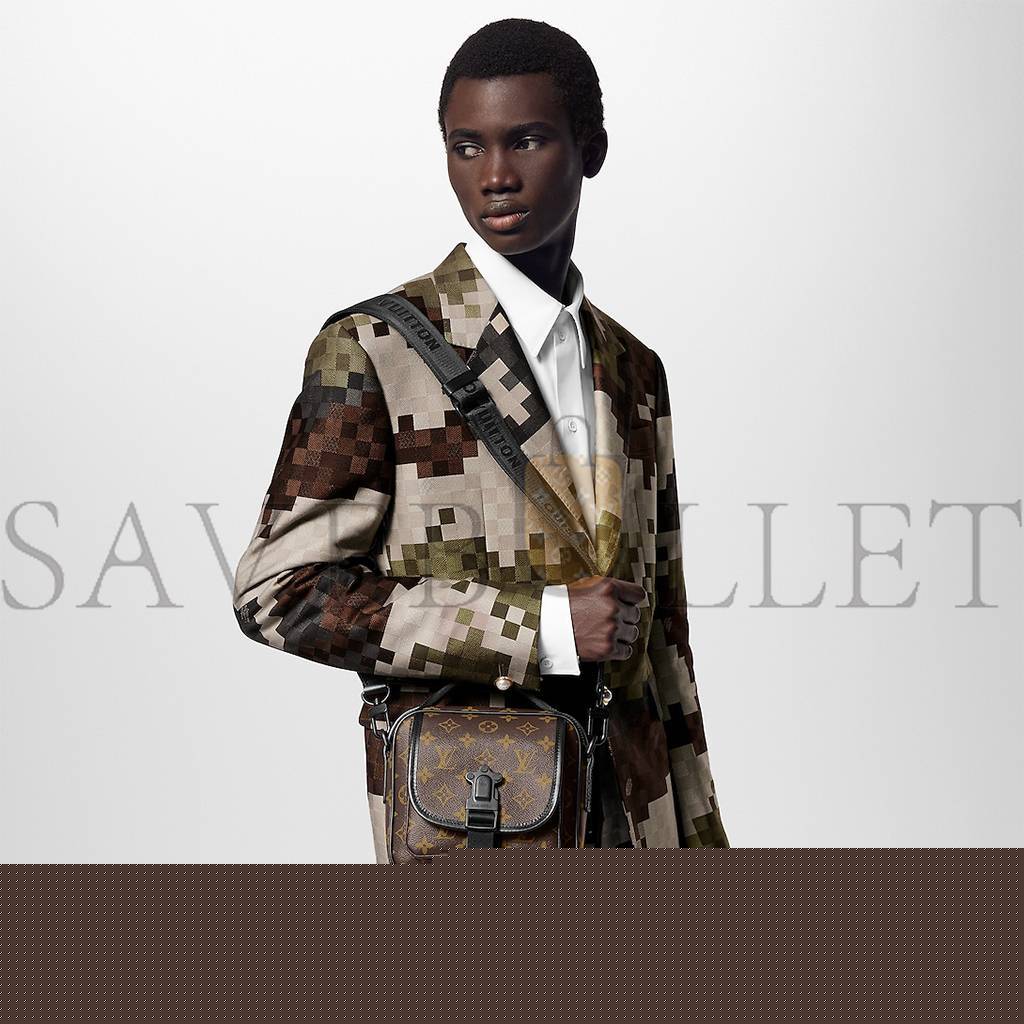 l**is V*t*n quest messenger m46973 (18*18*10cm)